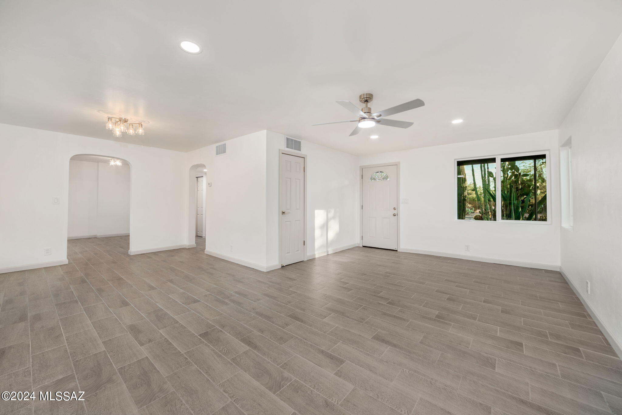 2525 East Lind Road Tucson, AZ 85716 - Photo 6 of 24 Gallery Image 6