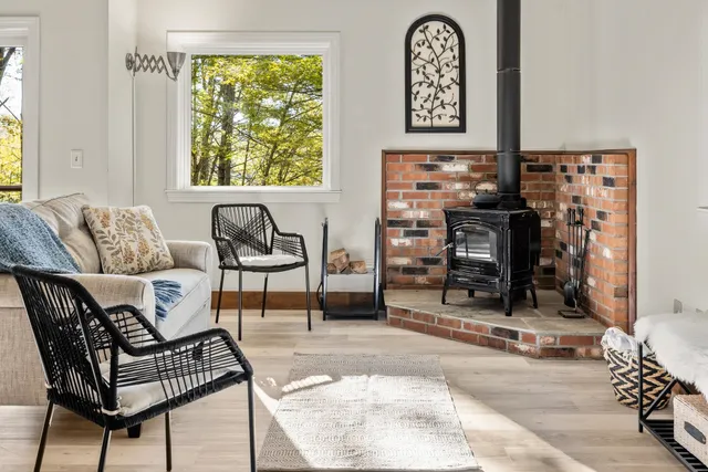 $395,000 | 525 Morgan Road, Hartford, VT 05059