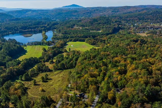 $395,000 | 525 Morgan Road, Hartford, VT 05059