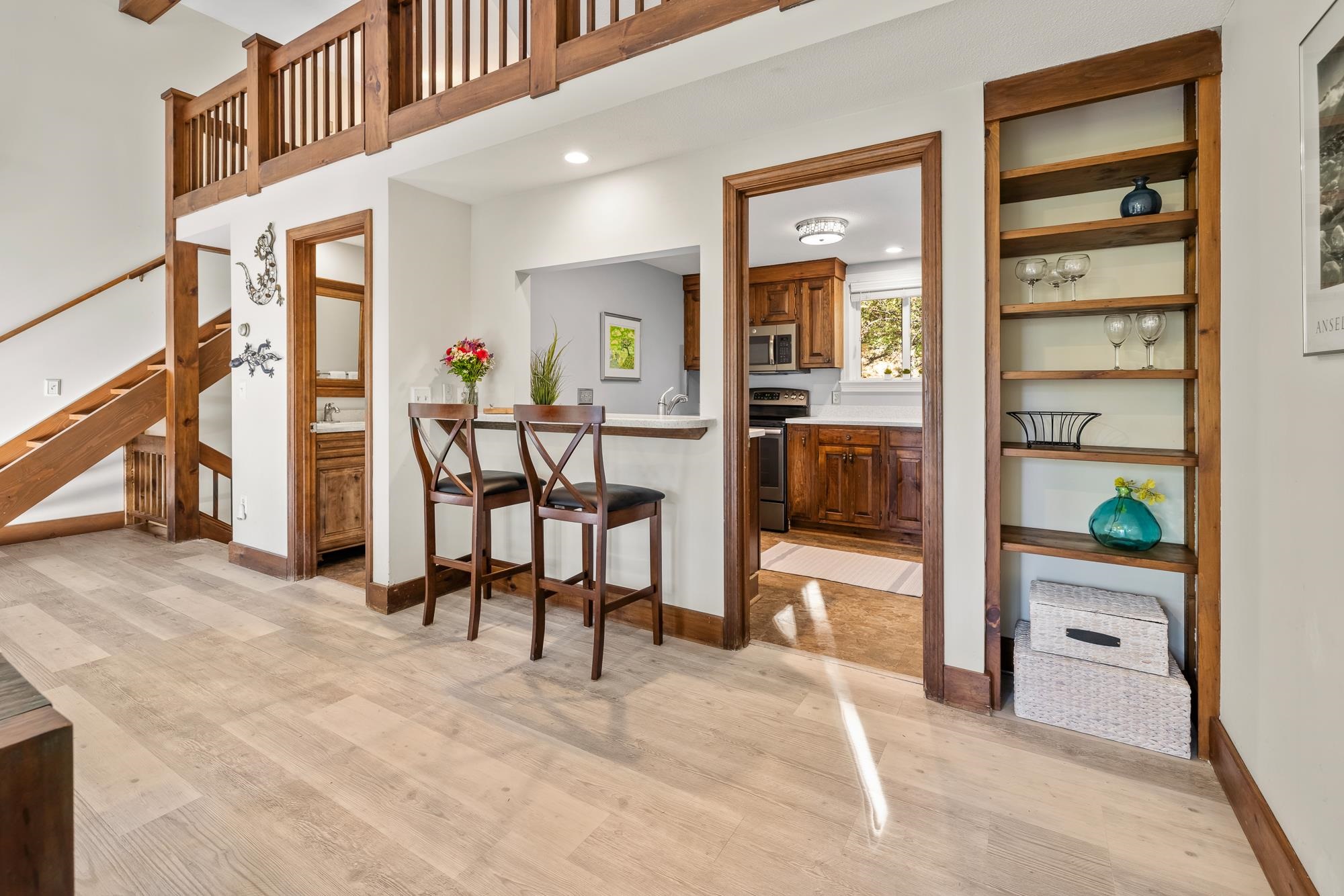 525 Morgan Road Hartford, VT 05059 - Photo 4 of 59