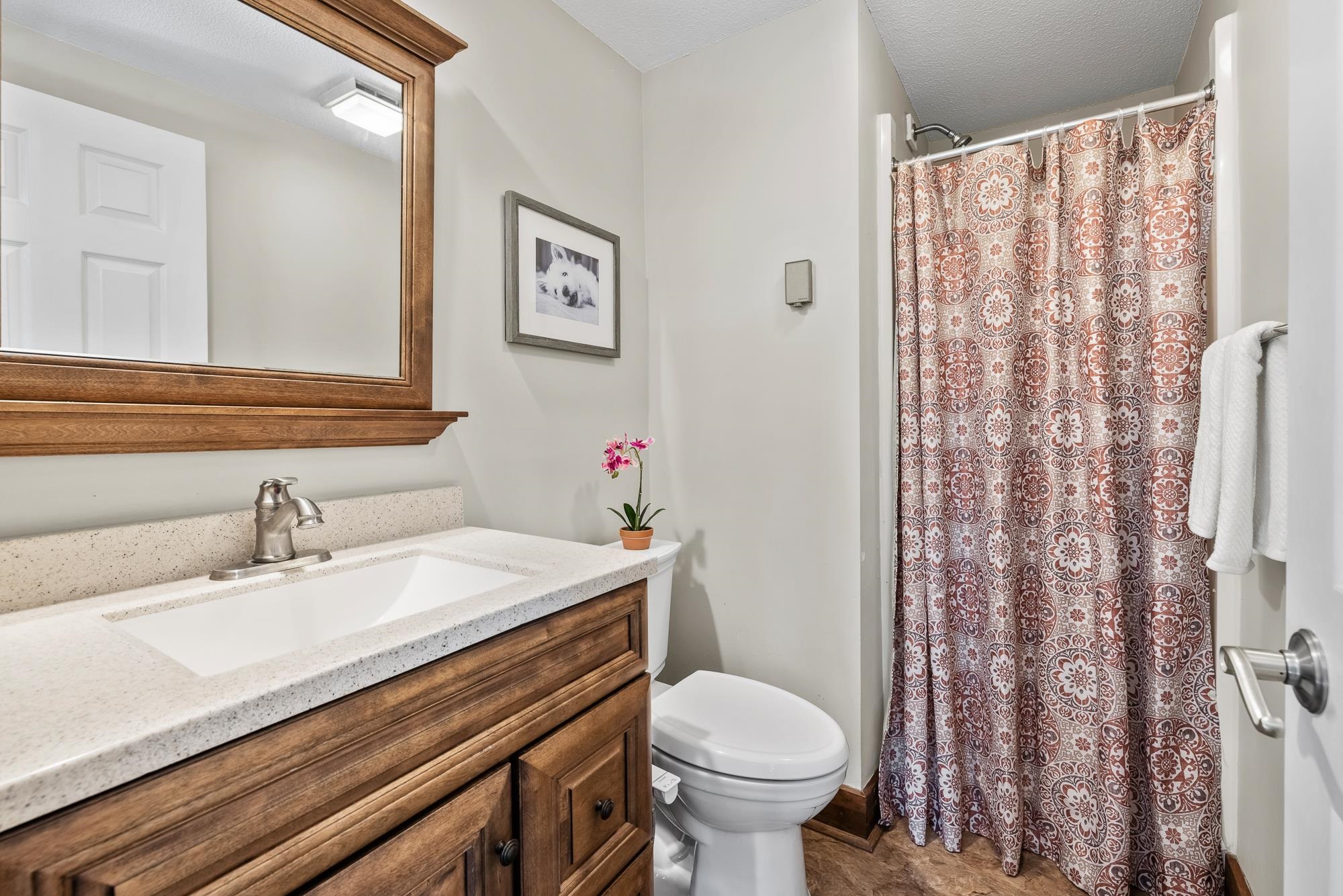 525 Morgan Road Hartford, VT 05059 - Photo 5 of 59