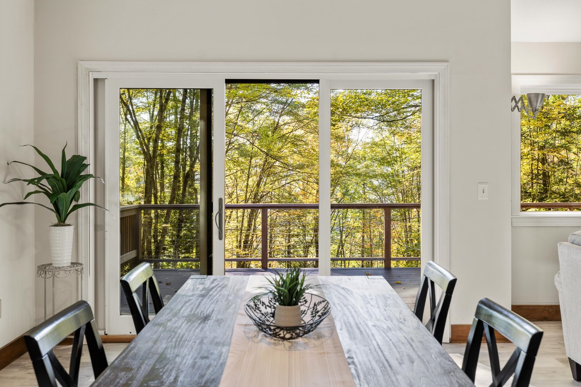 525 Morgan Road Hartford, VT 05059 - Photo 7 of 59