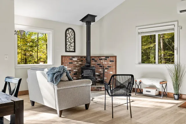 $395,000 | 525 Morgan Road, Hartford, VT 05059