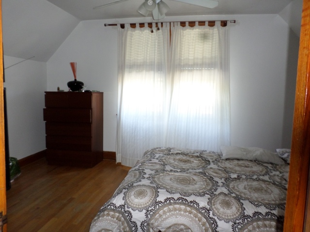 2528 Ridgeland Avenue Berwyn, IL 60402 - Photo 3 of 23
