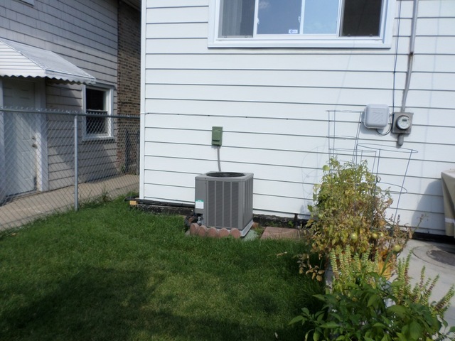 2528 Ridgeland Avenue Berwyn, IL 60402 - Photo 9 of 23