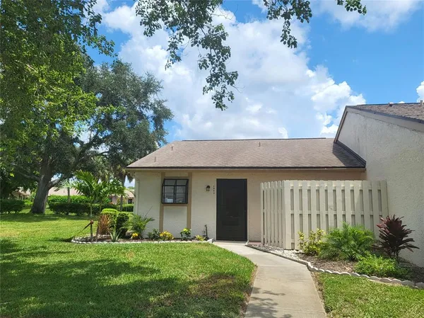 $3,800 | 2903 63rd Street West, Bradenton, FL 34209