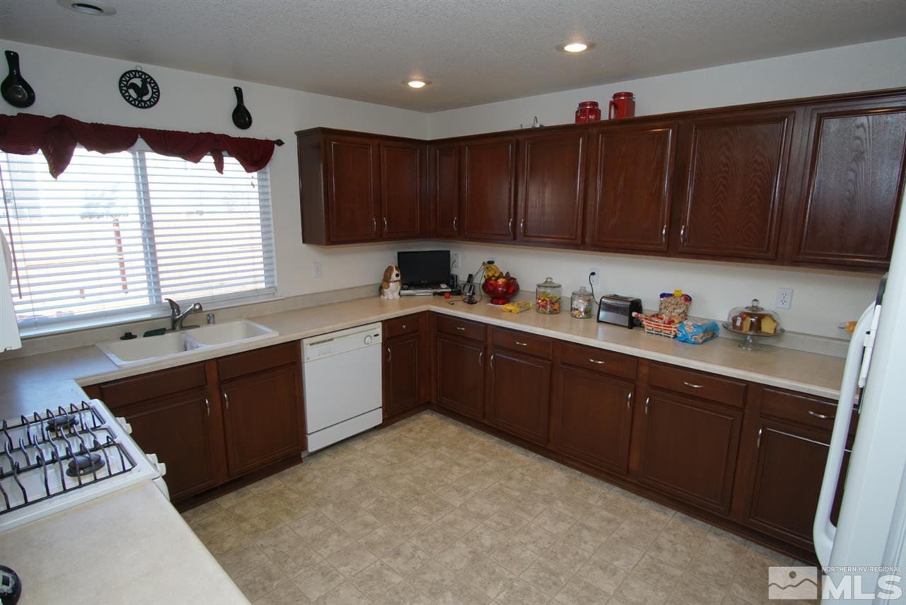 17745 Pintura Court Reno, NV 89508 - Photo 3 of 16 Photo 3