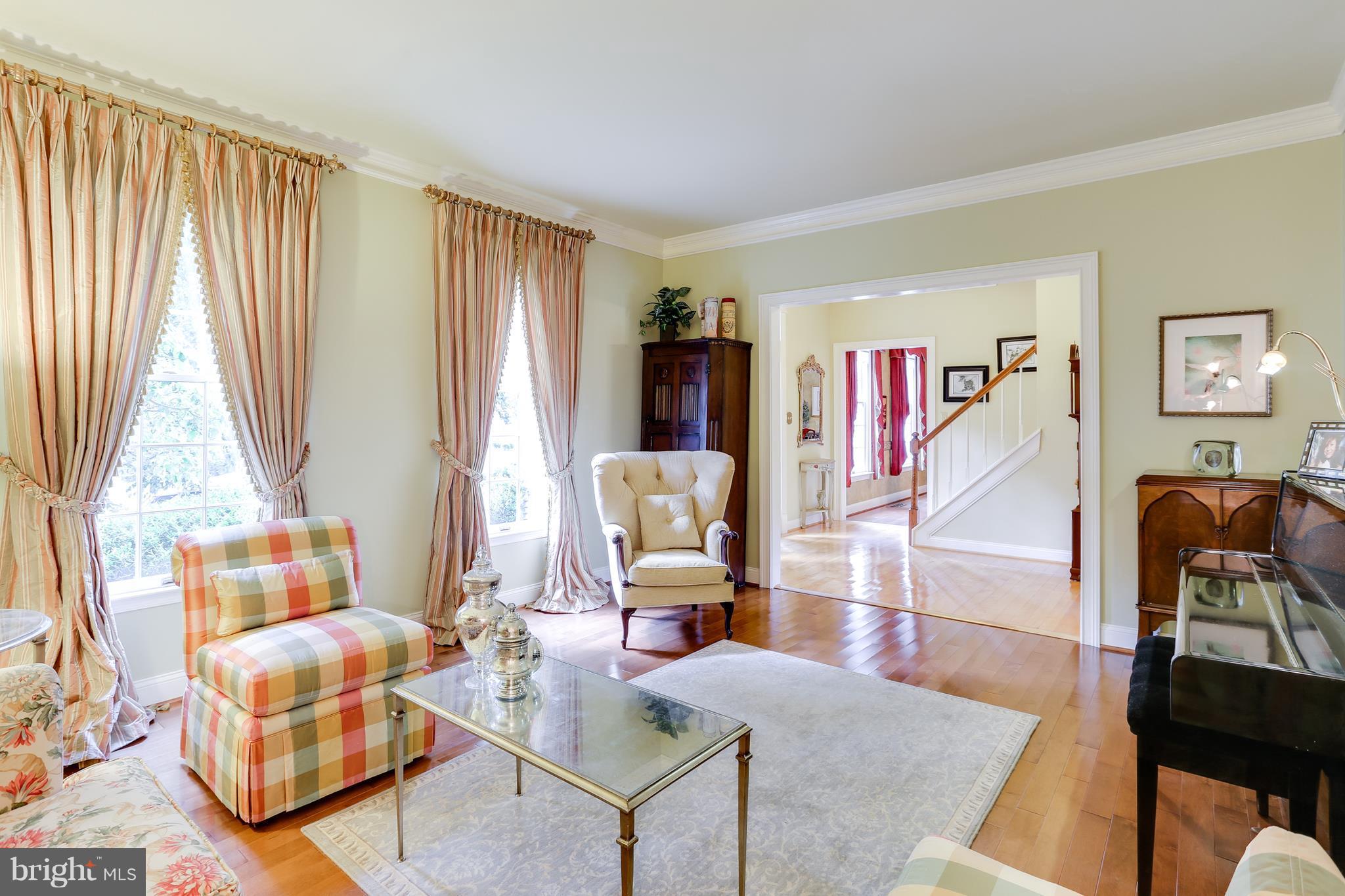 9714 Starling Road Ellicott City, MD 21042 - Photo 5 of 30 Living Room