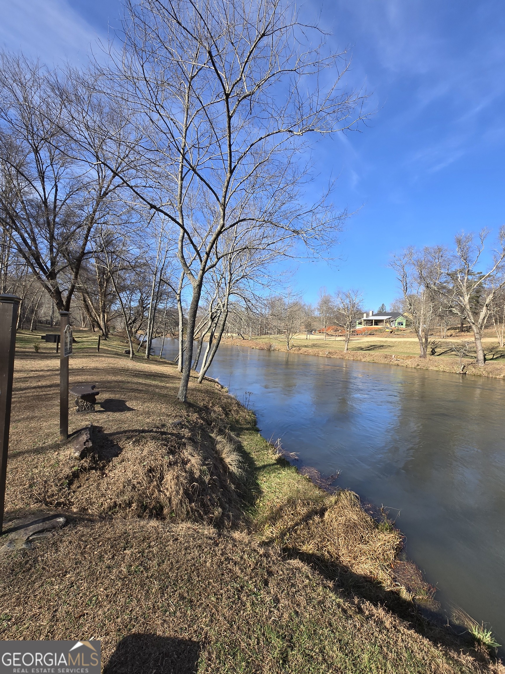 Private Commumity Toccoa River Access