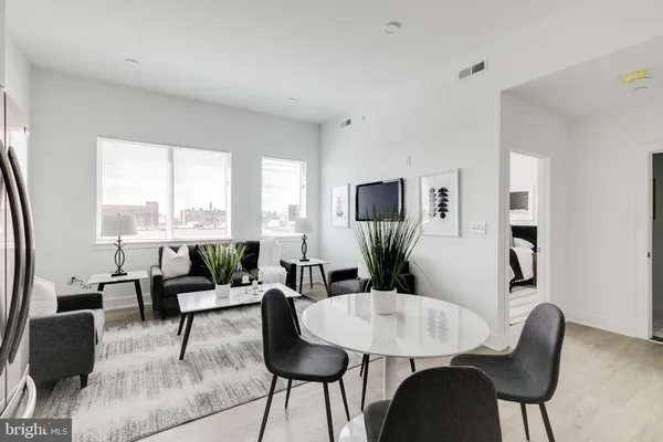 $1,460 | 2201 Washington Avenue, Unit 202, Philadelphia, PA 19146