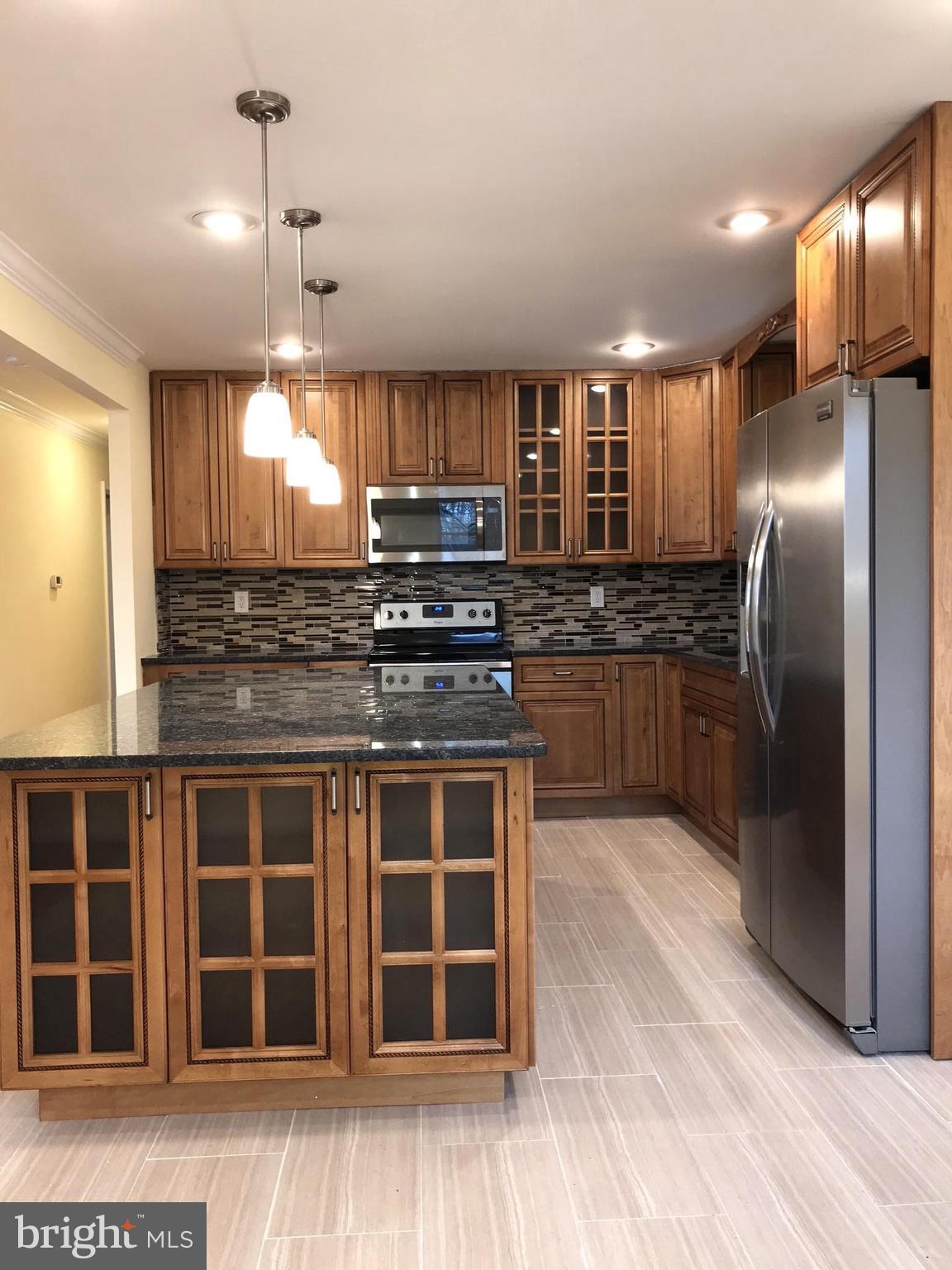 12914 Glynis Road Clinton, MD 20735 - Photo 4 of 30 Kitchen