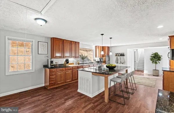 $499,999 | 200 Weise Drive, Louisa, VA 23093