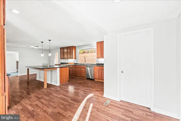 $499,999 | 200 Weise Drive, Louisa, VA 23093