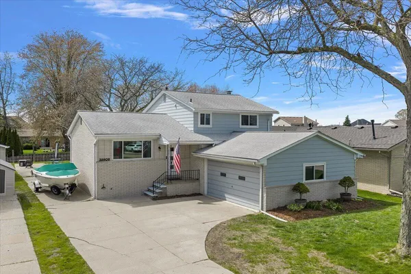 $425,000 | 38909 Lakeshore Drive, Harrison Township, MI 48045