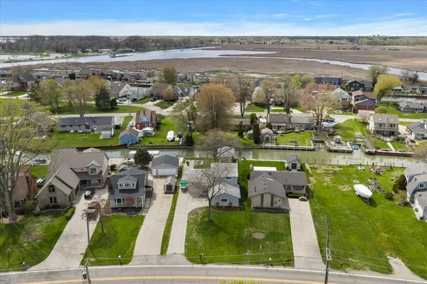 $425,000 | 38909 Lakeshore Drive, Harrison Township, MI 48045