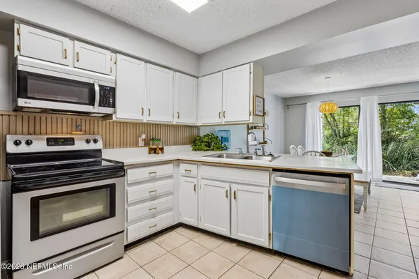 $195,000 | 8702 Como Lake Drive, Jacksonville, FL 32256