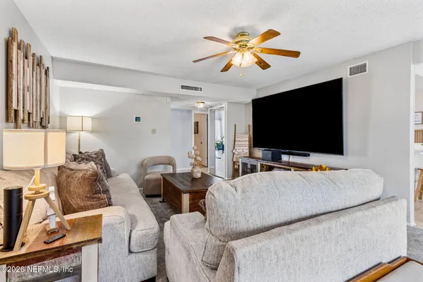 $195,000 | 8702 Como Lake Drive, Jacksonville, FL 32256