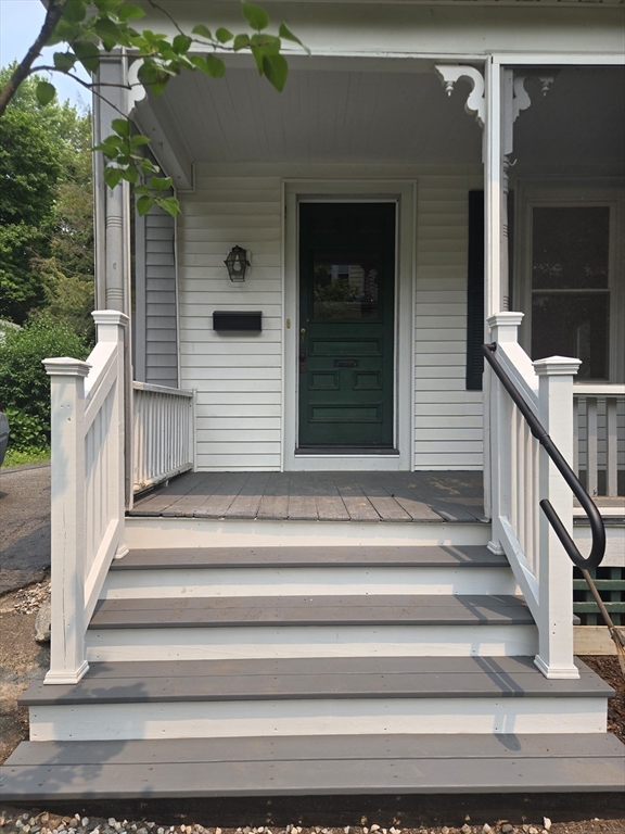 32 Hampden Street Northampton, MA 01060 - Photo 3 of 29