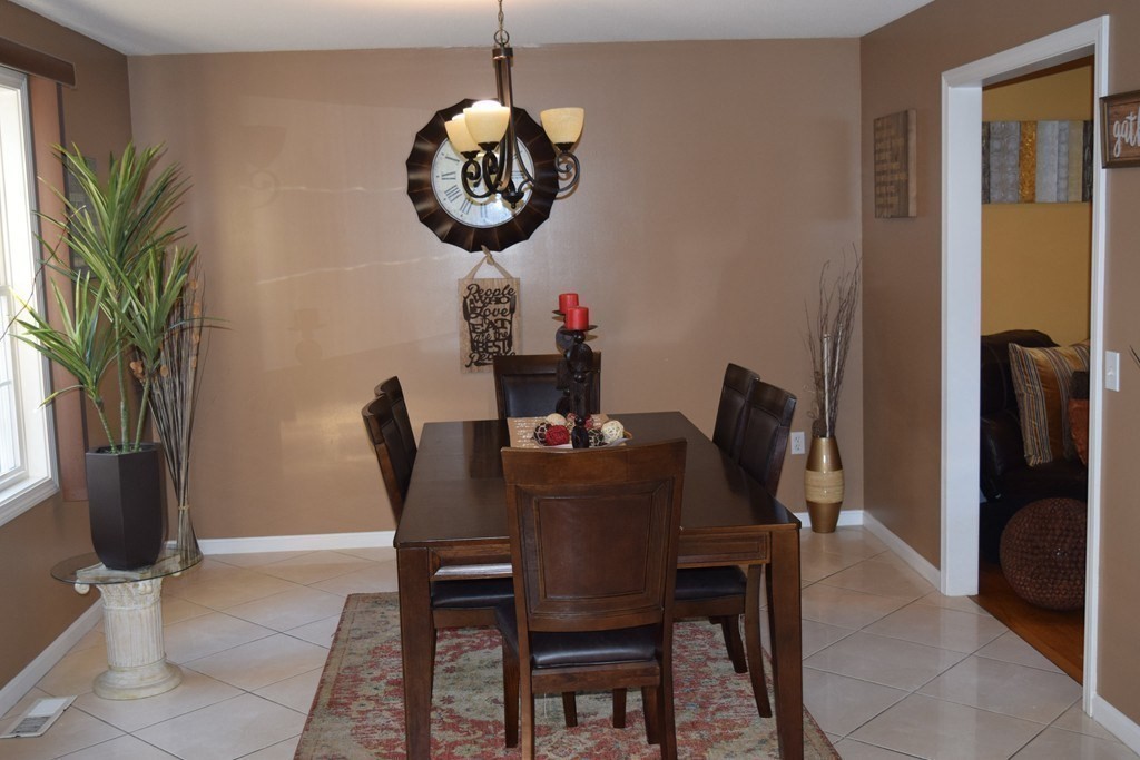 104 Appleton Street Springfield, MA 01108 - Photo 2 of 7 Gallery Image 2