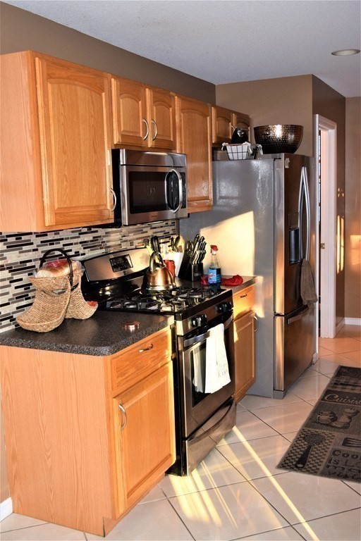 104 Appleton Street Springfield, MA 01108 - Photo 3 of 7 Gallery Image 3
