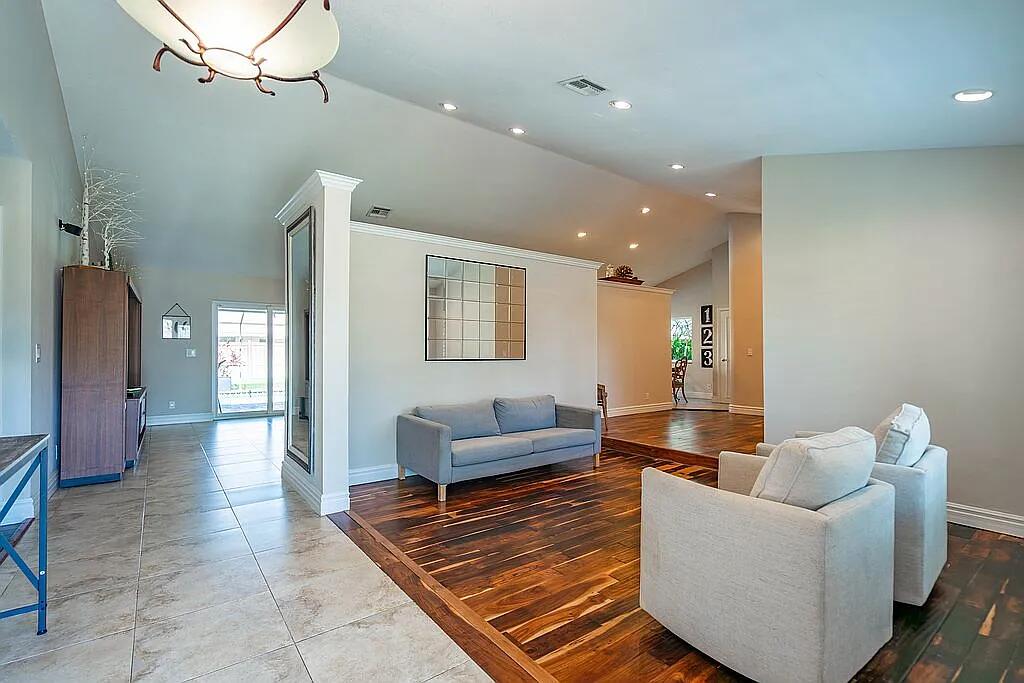 22373 Ensenada Way Boca Raton, FL 33433 - Photo 10 of 33 41294f1c12b9e9be4b32100bc41da183-uncropp