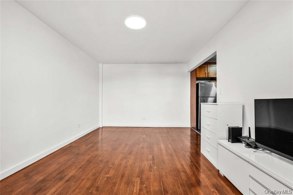 150-29 72nd Road, Unit 4H Queens, NY 11367 - Photo 4 of 16