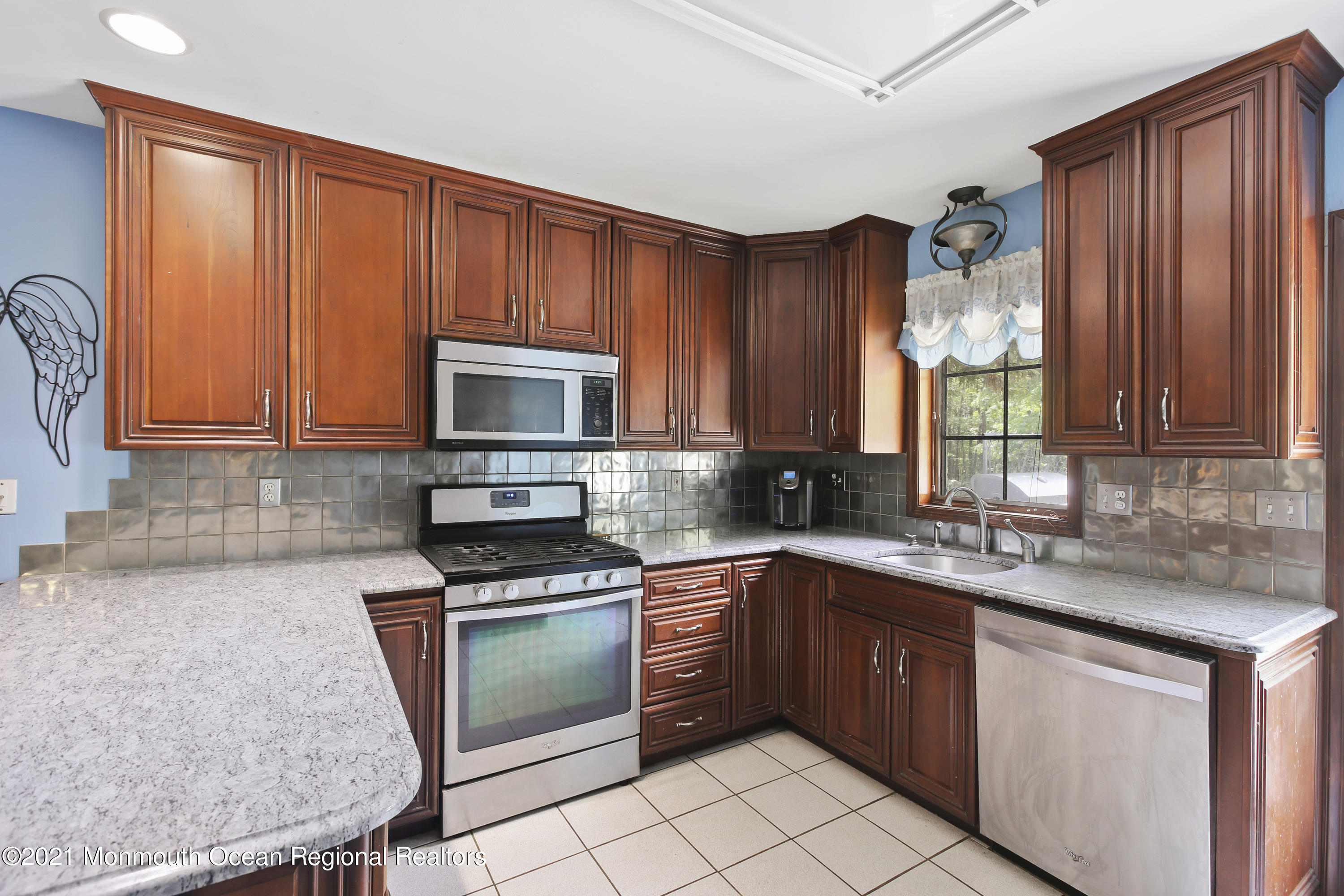 115 Richter Road Jackson, NJ 08527 - Photo 7 of 32 5W5A6208