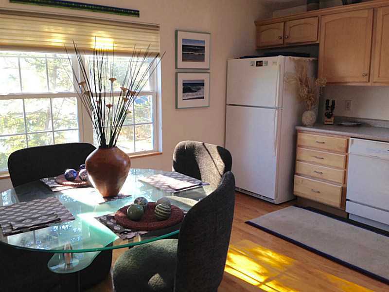 194 Holly Road South Kingstown, RI 02879 - Photo 6 of 15 Kitchen.