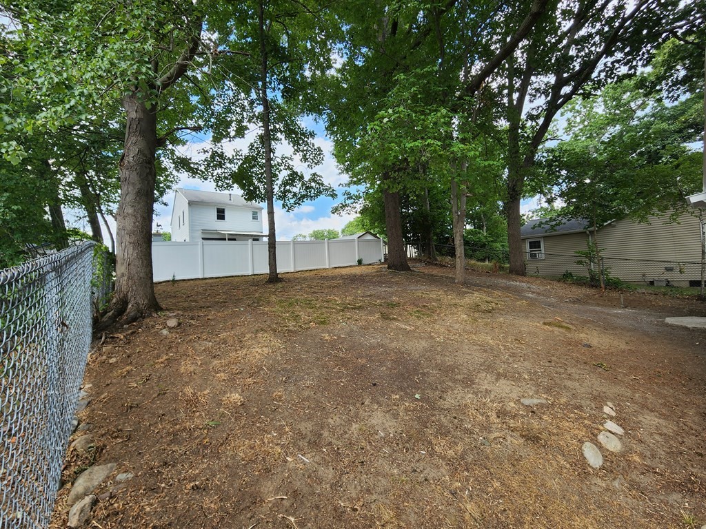 10 Clover Road Holbrook, MA 02343 - Photo 25 of 25