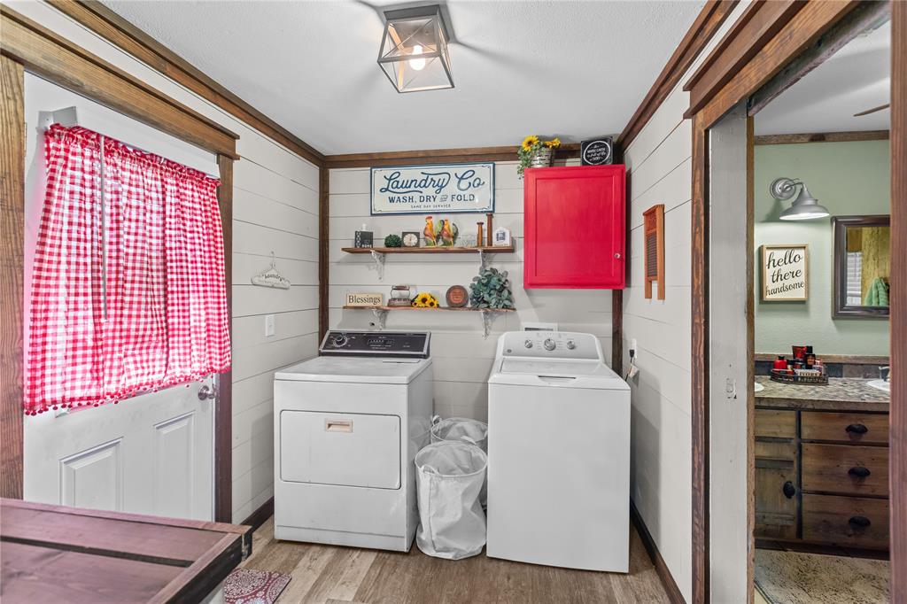2461 County Road Blossom, TX 75416 - Photo 11 of 27