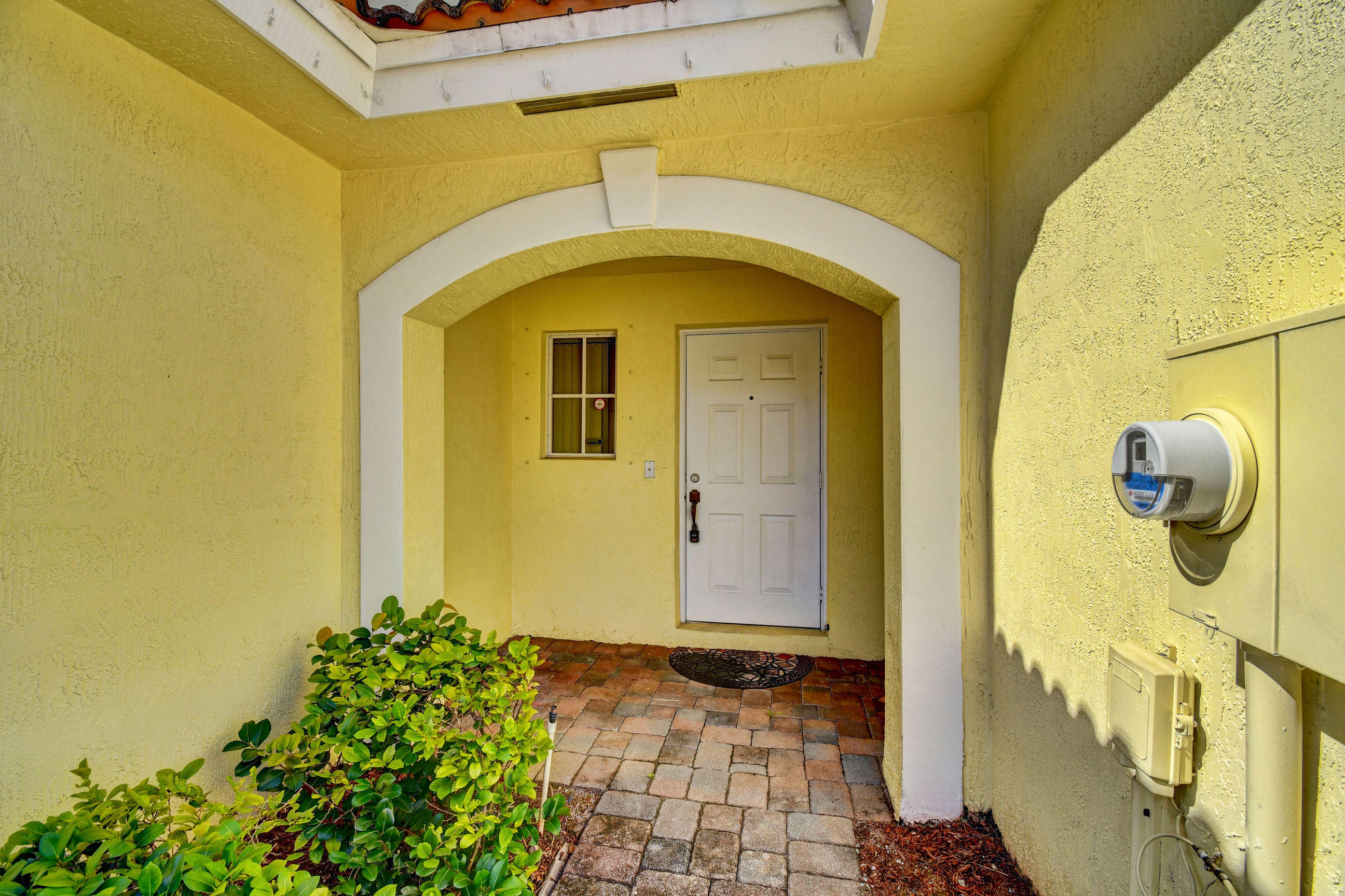 669 Imperial Lake Road West Palm Beach, FL 33413 - Photo 26 of 44 21_dsc_6969_70_71_72_73