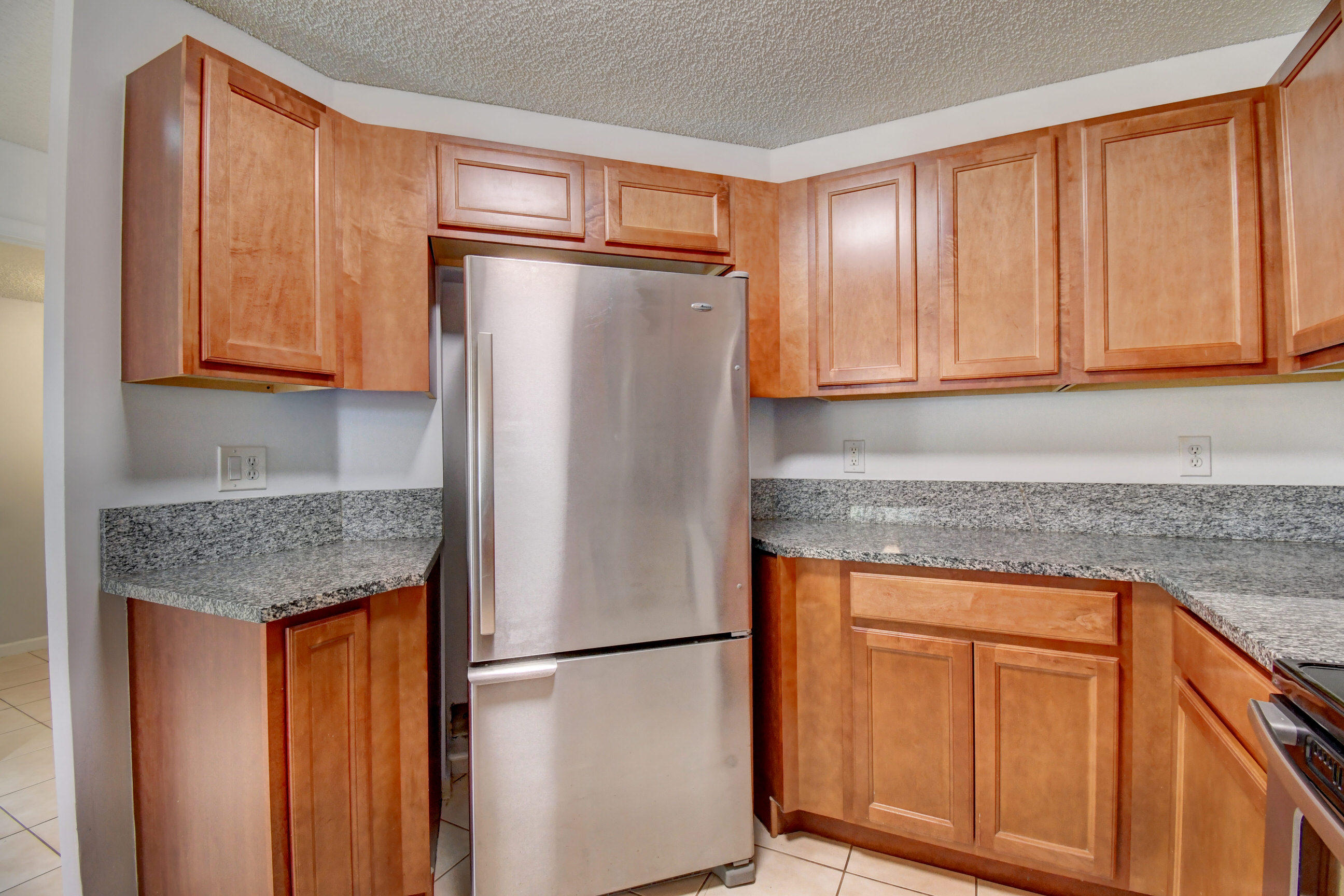 669 Imperial Lake Road West Palm Beach, FL 33413 - Photo 3 of 44 30_dsc_7049_50_51_52_53
