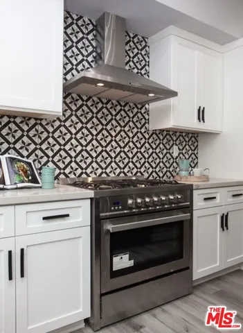 $1,499,000 | 433 South Wilton Place, Los Angeles, CA 90020