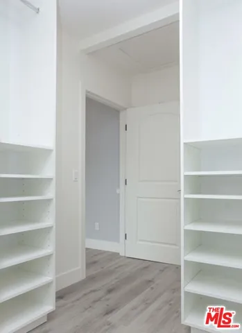 $1,499,000 | 433 South Wilton Place, Los Angeles, CA 90020