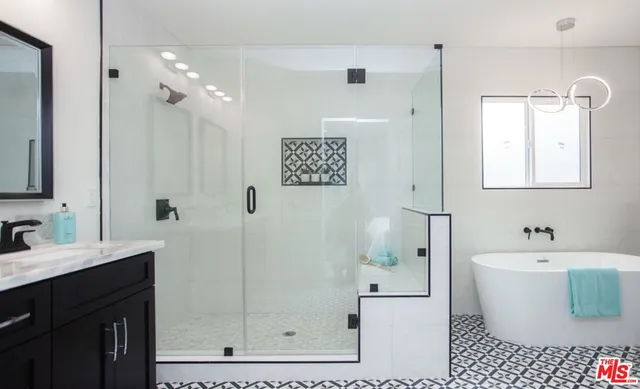 $1,499,000 | 433 South Wilton Place, Los Angeles, CA 90020