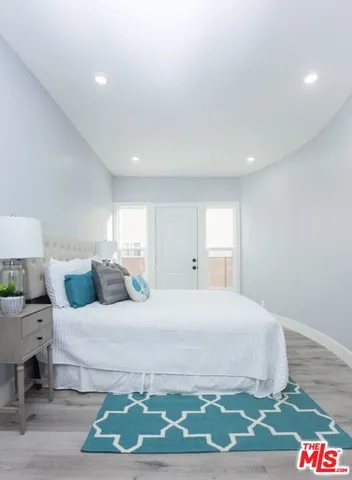 $1,499,000 | 433 South Wilton Place, Los Angeles, CA 90020