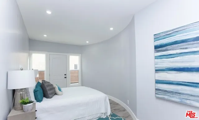 $1,499,000 | 433 South Wilton Place, Los Angeles, CA 90020