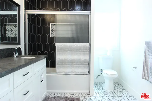 $1,499,000 | 433 South Wilton Place, Los Angeles, CA 90020