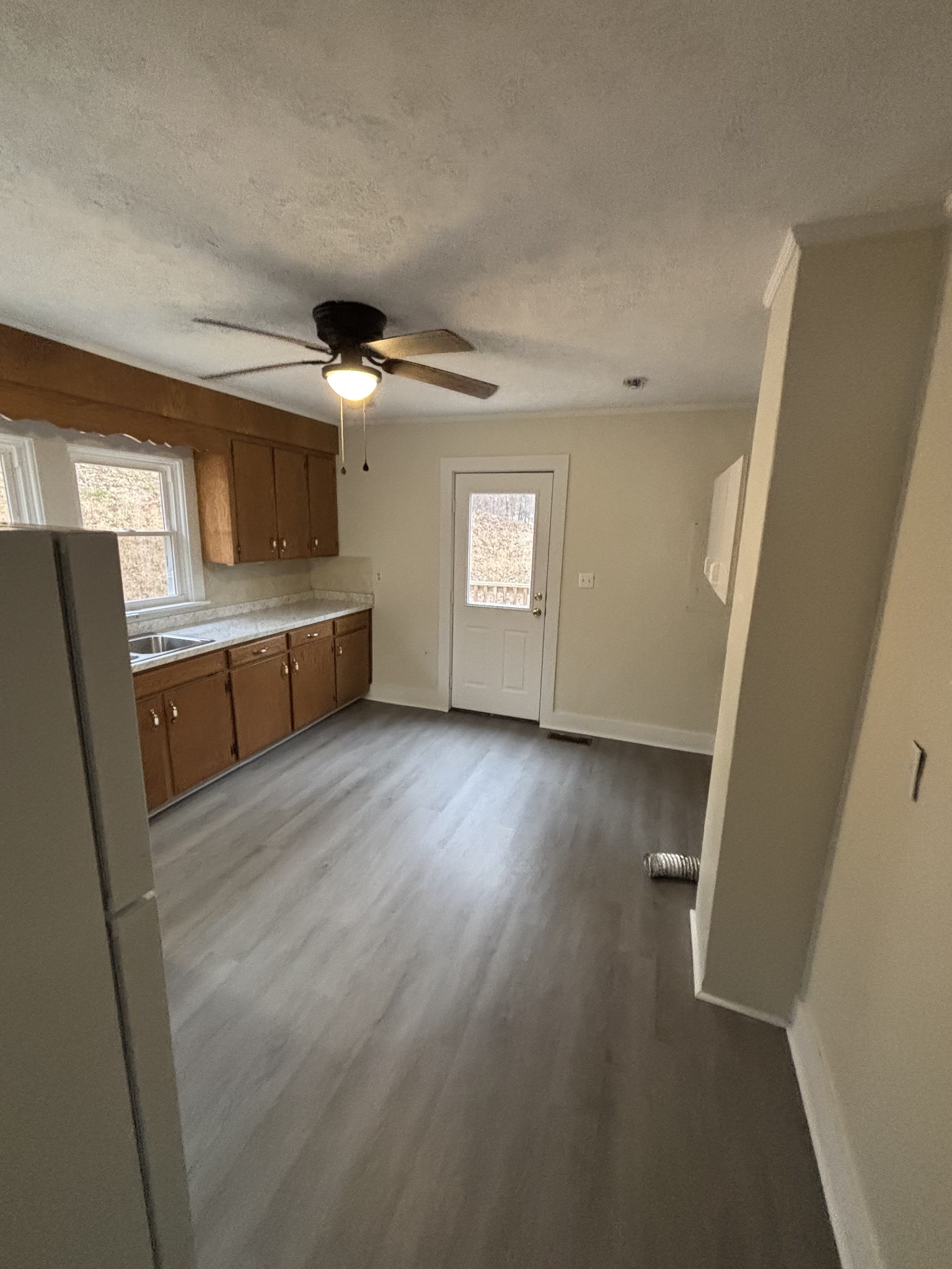 541 North Clydeton Road Waverly, TN 37185 - Photo 5 of 8 Gallery Image 5