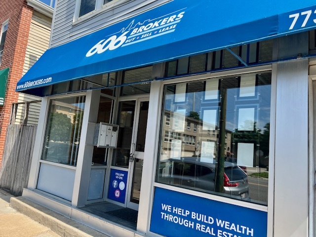 2963 South Archer Avenue Chicago, IL 60608 - Photo 3 of 28 a view of a door of the building