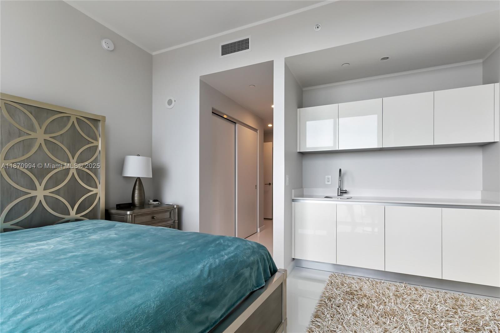 851 Northeast 1st Avenue, Unit 1611 Miami, FL 33132 - Photo 16 of 28