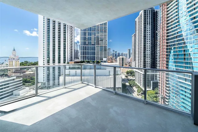 $9,850 | 851 Northeast 1st Avenue, Unit 1611, Miami, FL 33132