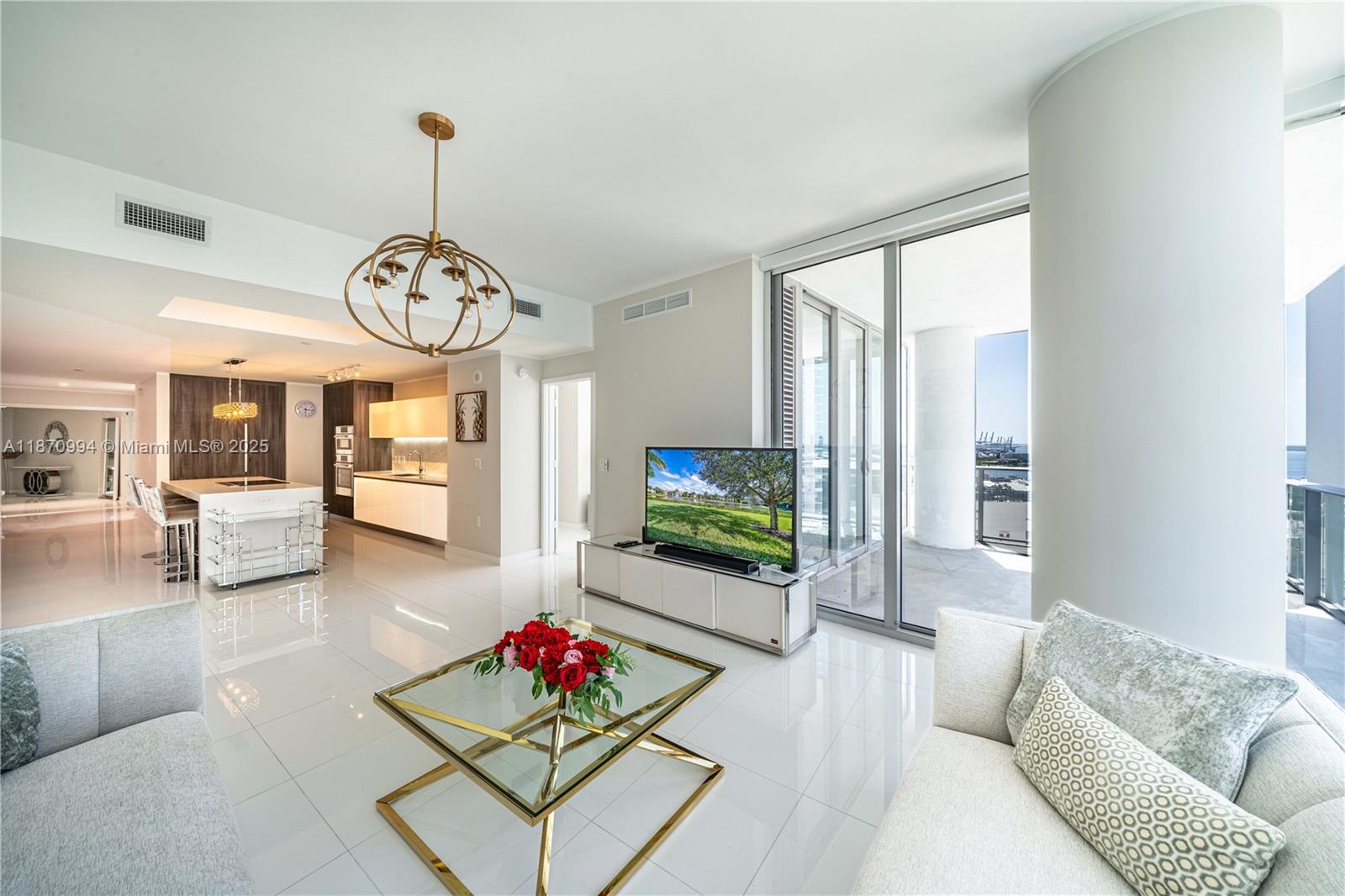 851 Northeast 1st Avenue, Unit 1611 Miami, FL 33132 - Photo 9 of 28