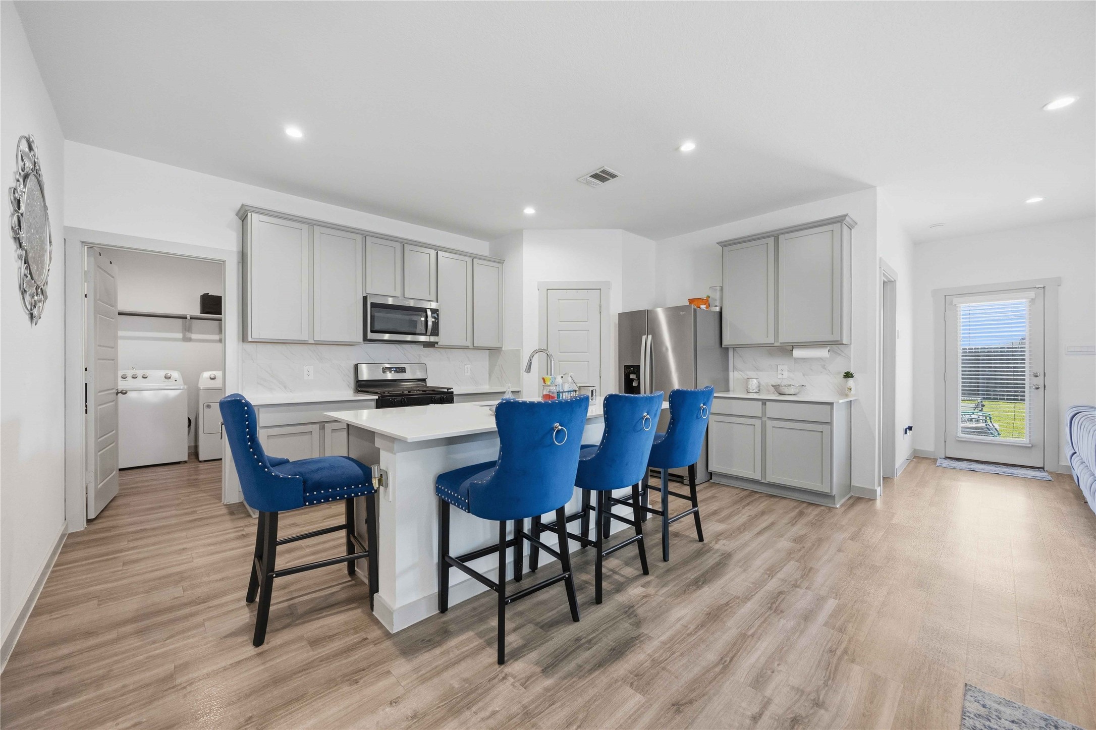 7835 Sleek Flock Lane Rosharon, TX 77583 - Photo 4 of 36