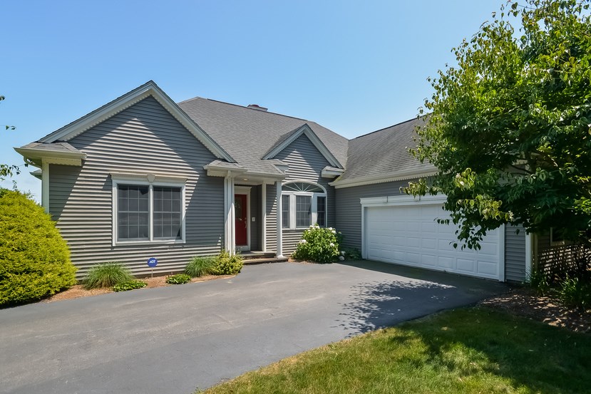 830 East Shore Road Jamestown, RI 02835 - Photo 2 of 40