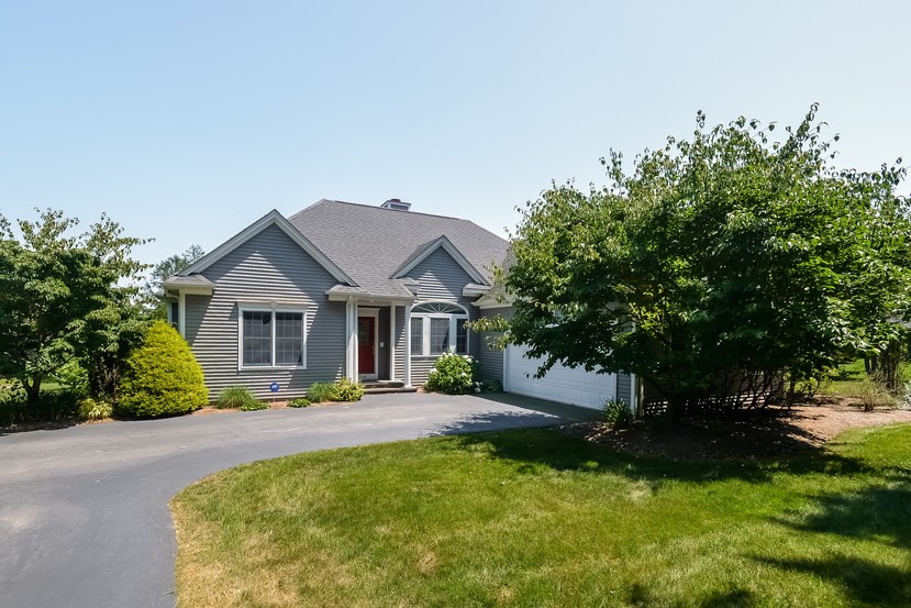 830 East Shore Road Jamestown, RI 02835 - Photo 3 of 40