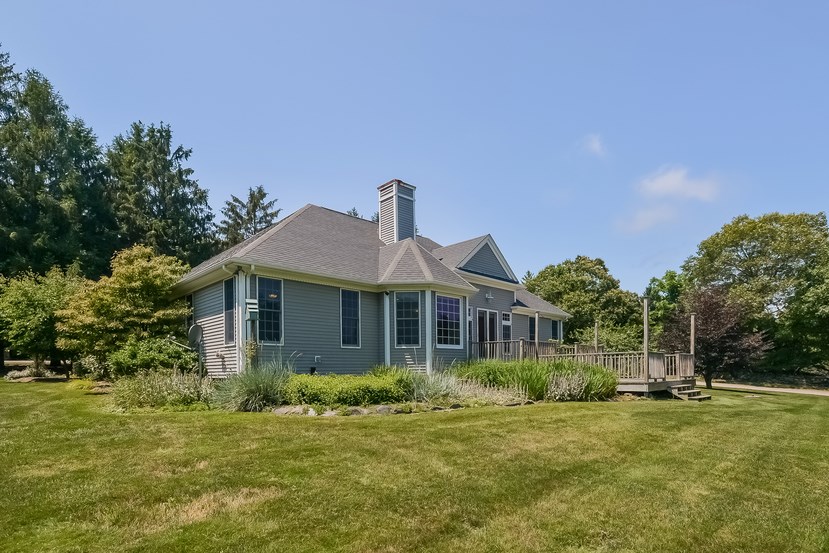 830 East Shore Road Jamestown, RI 02835 - Photo 35 of 40