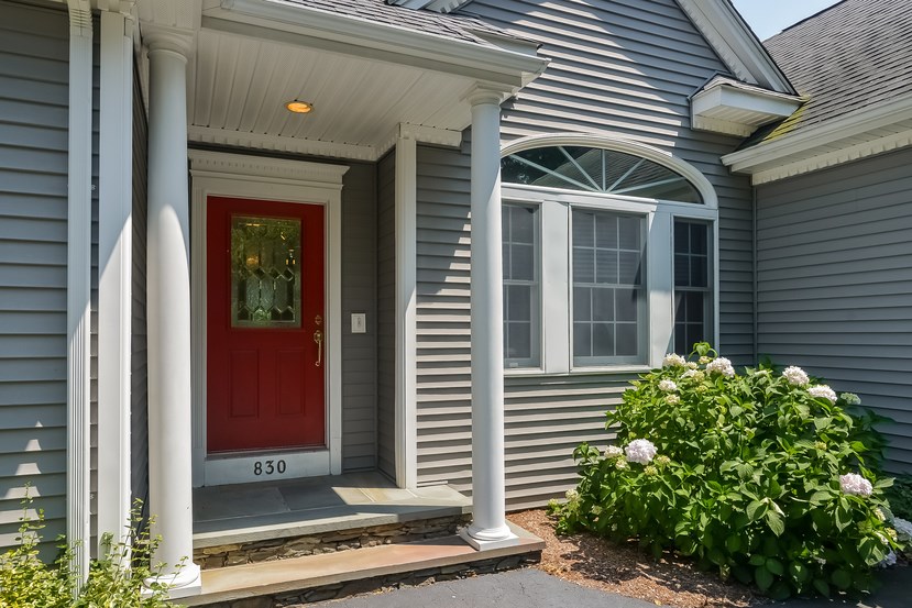 830 East Shore Road Jamestown, RI 02835 - Photo 5 of 40