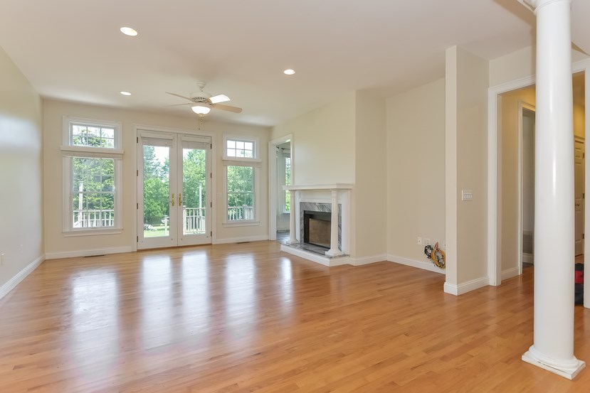 830 East Shore Road Jamestown, RI 02835 - Photo 8 of 40