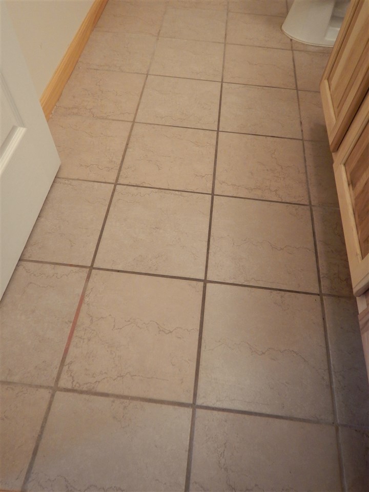 1842 Round Lake Road Interlochen, MI 49643 - Photo 25 of 49 1808768-24.JPG